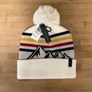 NWT Pendleton Retro Scene Beanie